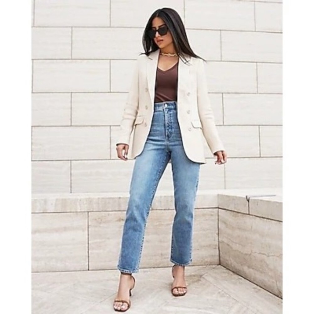 Express Mom Jean Super High Rise Size 2 Light Wash Distressed Denim